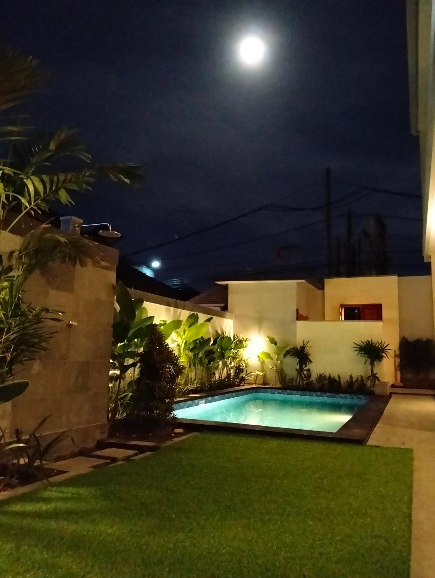 Kutus Bali Guesthouse Санур Экстерьер фото