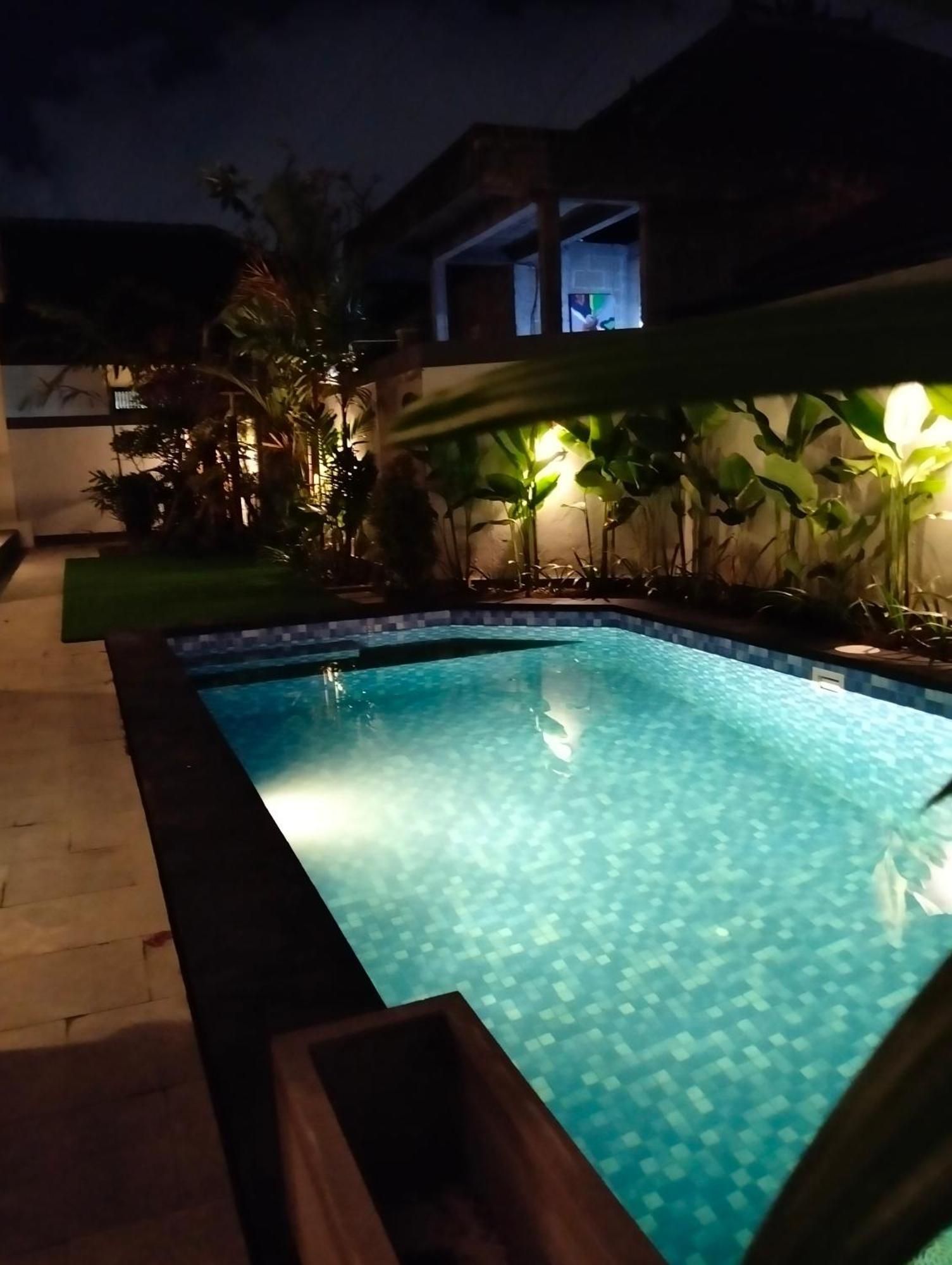 Kutus Bali Guesthouse Санур Экстерьер фото