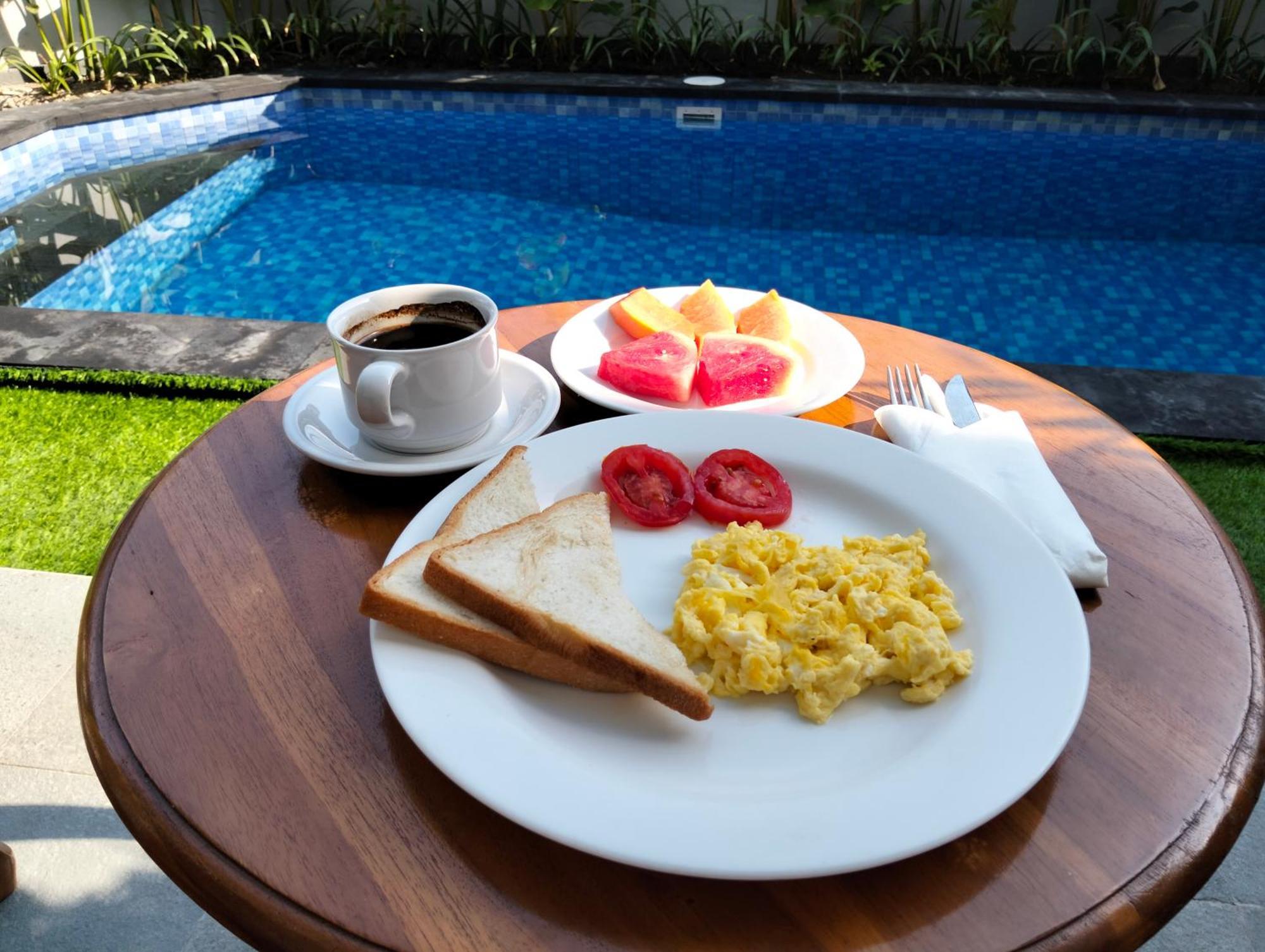 Kutus Bali Guesthouse Санур Экстерьер фото