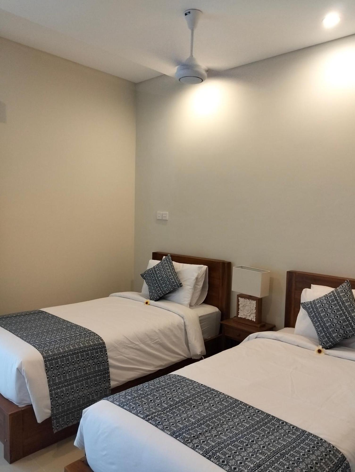 Kutus Bali Guesthouse Санур Номер фото